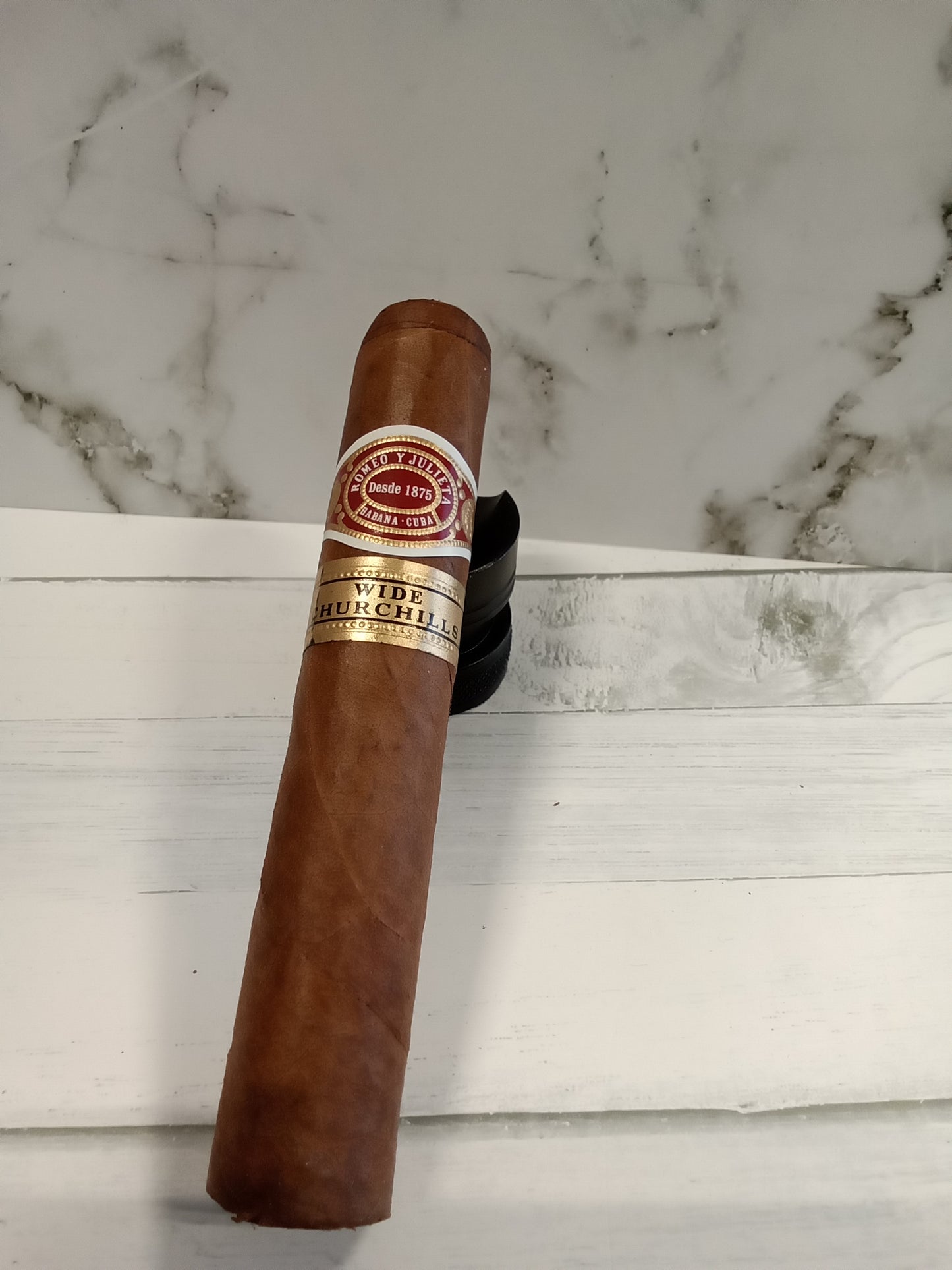 Romeo Y Julieta Wide Churchill