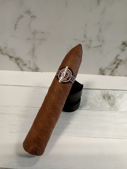 Montecristo Petit no.2