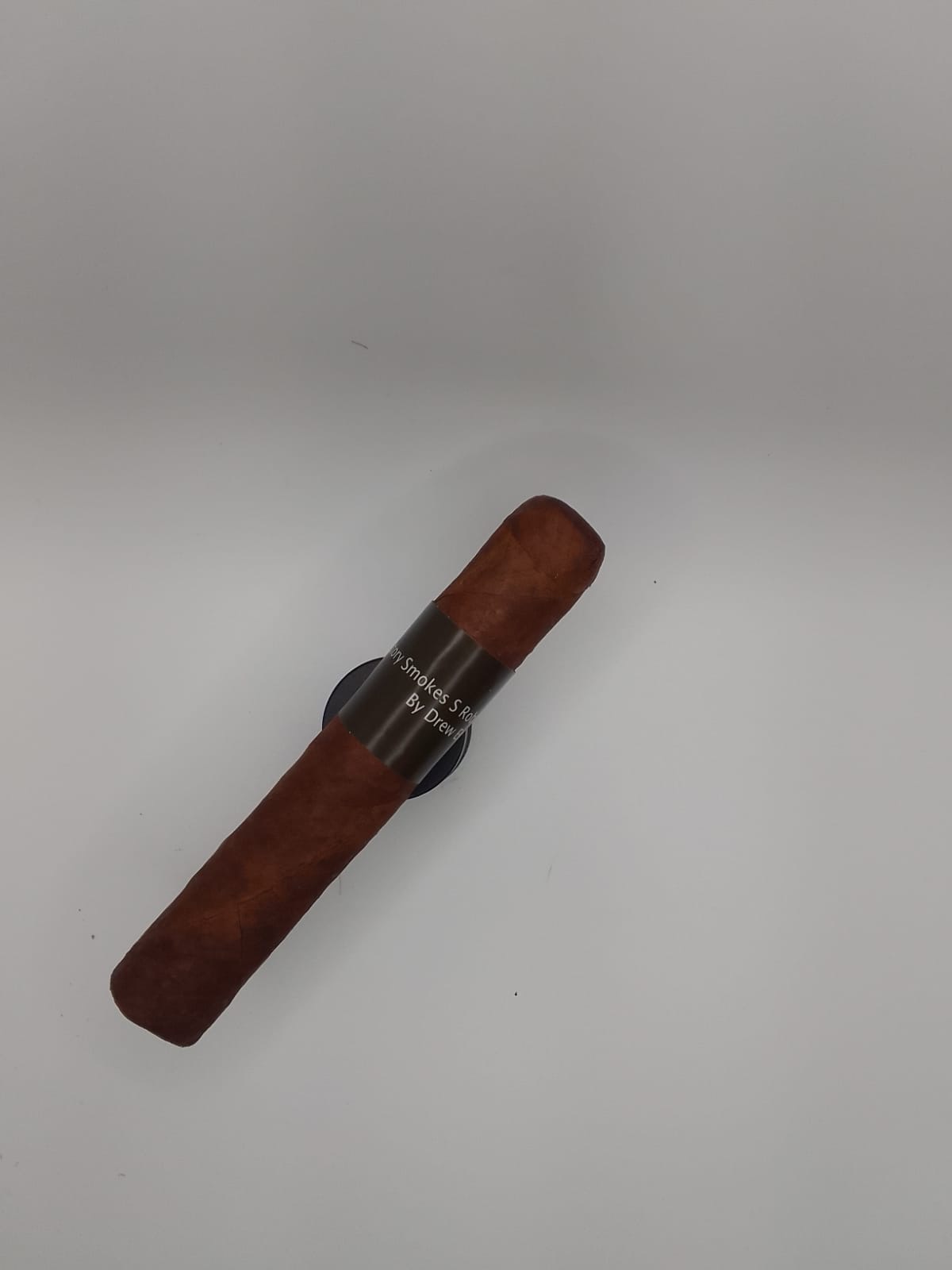 Drew Estate Factory smokes Robusto