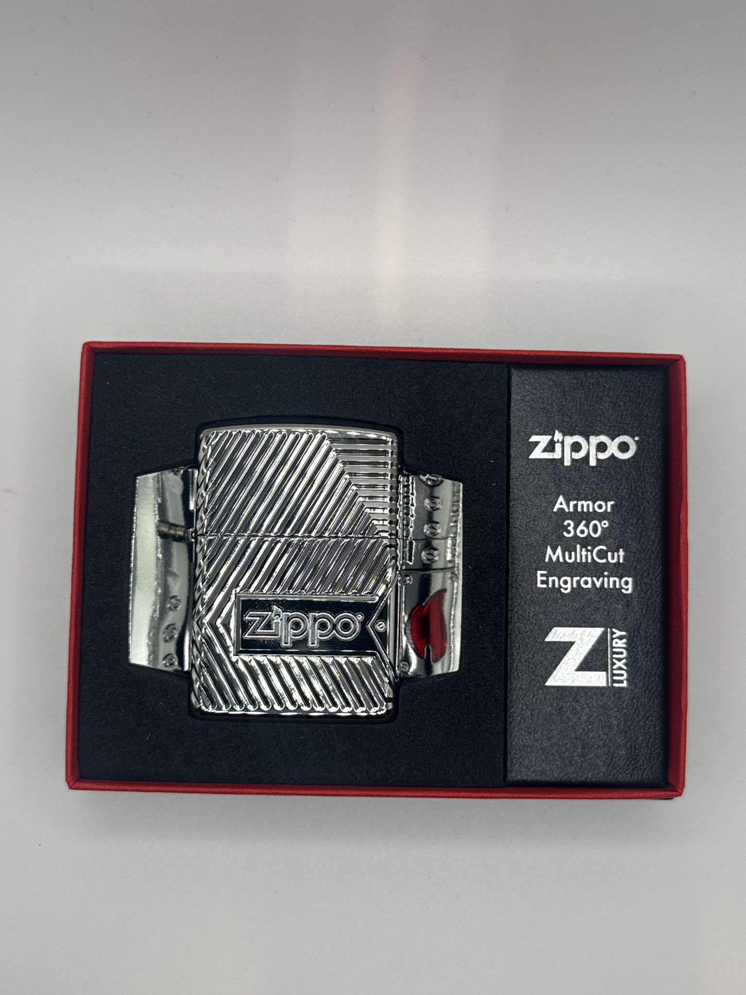 Zippo- Armor 360 Multicut Engraving