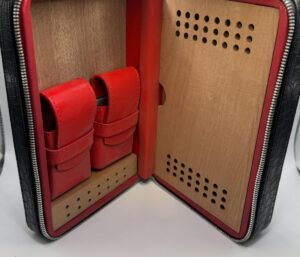 Black leather Travel HUMIDOR