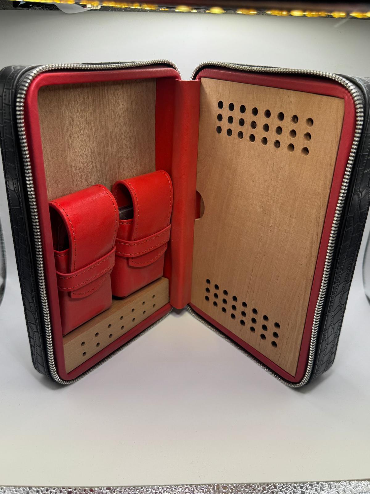 Black leather Travel HUMIDOR